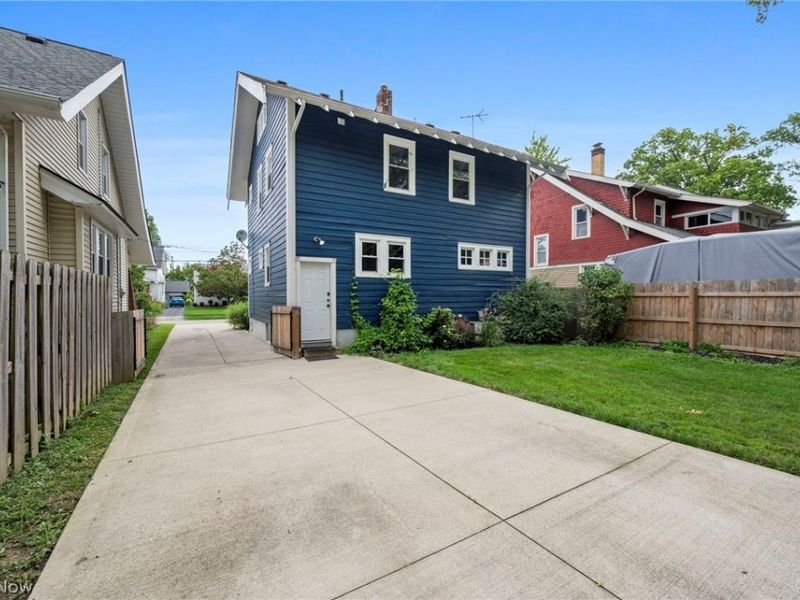 16819 Bradgate Avenue , Cleveland, OH 44111 Photo 31