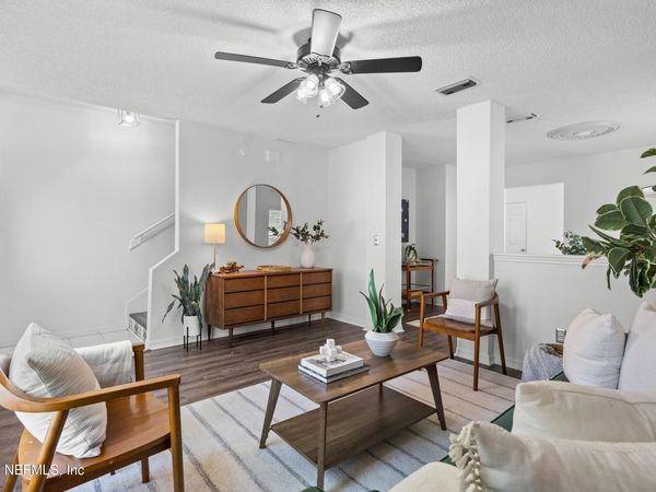 1985 MARY Street, Atlantic Beach, FL 32233