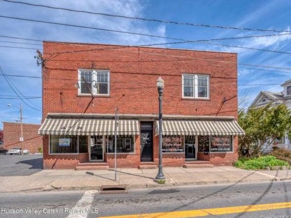 211 Main Street , Saugerties, NY 12477