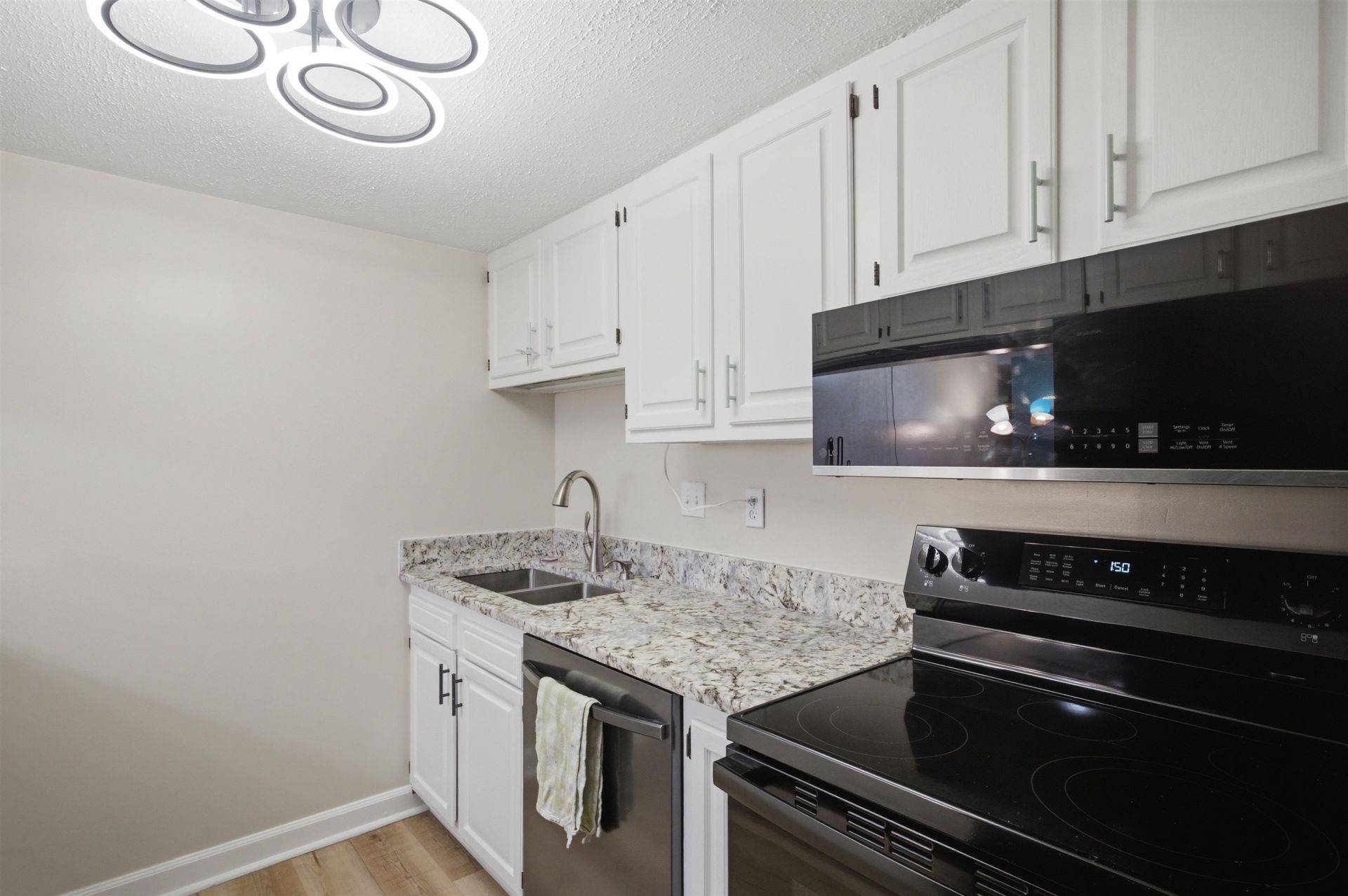601 Mitchell Dr. Photo 23