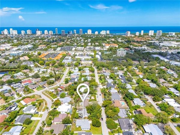 1240 Pompei LN, NAPLES, FL 34103