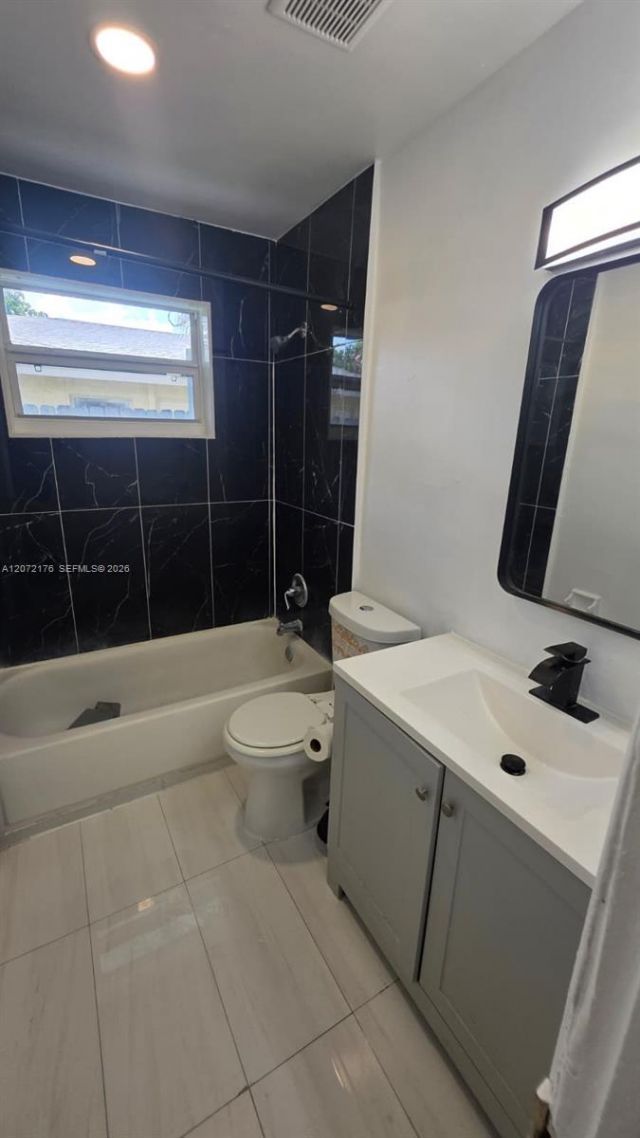 5303 NW 18th Ct, Unit 5303, Lauderhill, FL 33313 Photo