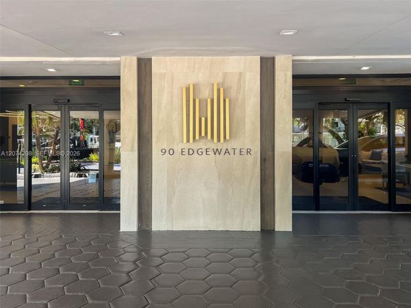 90 Edgewater Dr , Unit PH11, Coral Gables, FL 33133