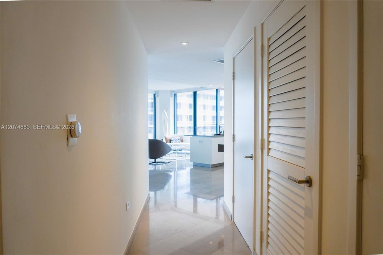 88 SW 7 , Unit 2112, Miami, FL 33130 Photo