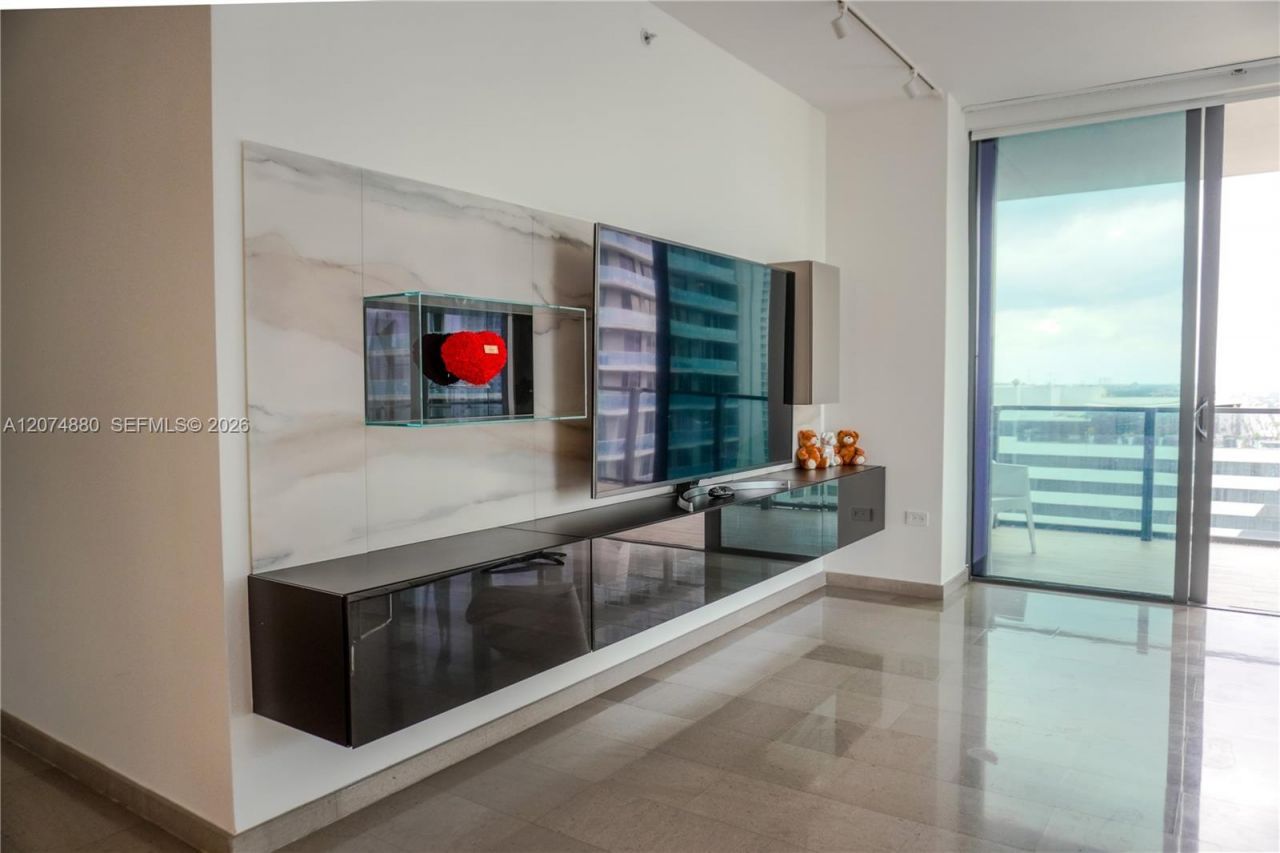 88 SW 7 , Unit 2112, Miami, FL 33130 Photo