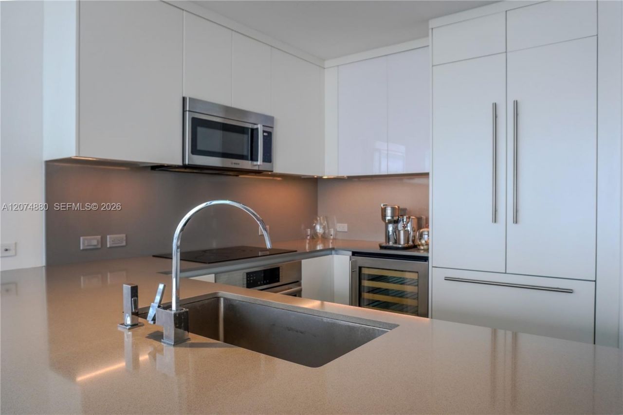 88 SW 7 , Unit 2112, Miami, FL 33130 Photo