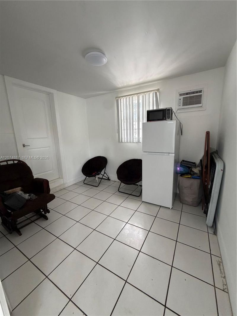 1864 NW 27th St , Unit B, Miami, FL 33142 Photo
