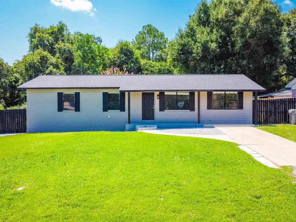 517 Ronda St, Pensacola, FL 32534