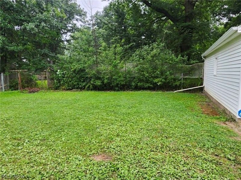 536 Oak Circle SW, Warren, OH 44485 Photo 22