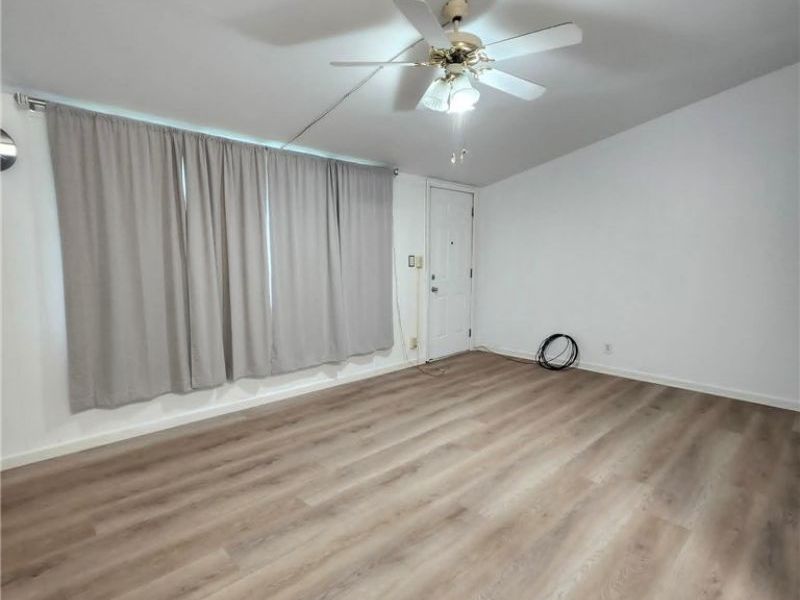 536 Oak Circle SW, Warren, OH 44485 Photo 8