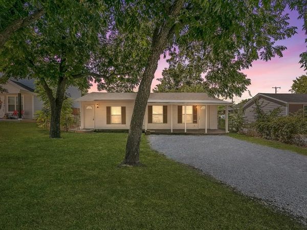 5729 Wellesley Avenue, Fort Worth, TX 76107