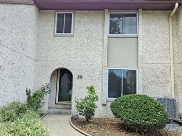 50 THOREAU DRIVE, PLAINSBORO, NJ 08536
