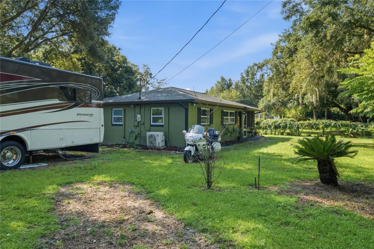 19791 SE 110th Court , Inglis, FL 34449 Photo