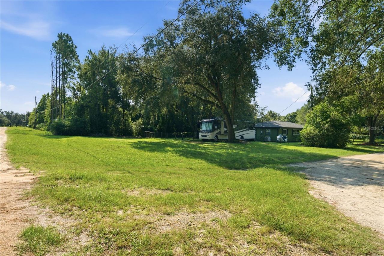 19791 SE 110th Court , Inglis, FL 34449 Photo
