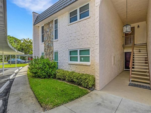 209 FERNWOOD CIRCLE , Unit 209, SEMINOLE, FL 33777