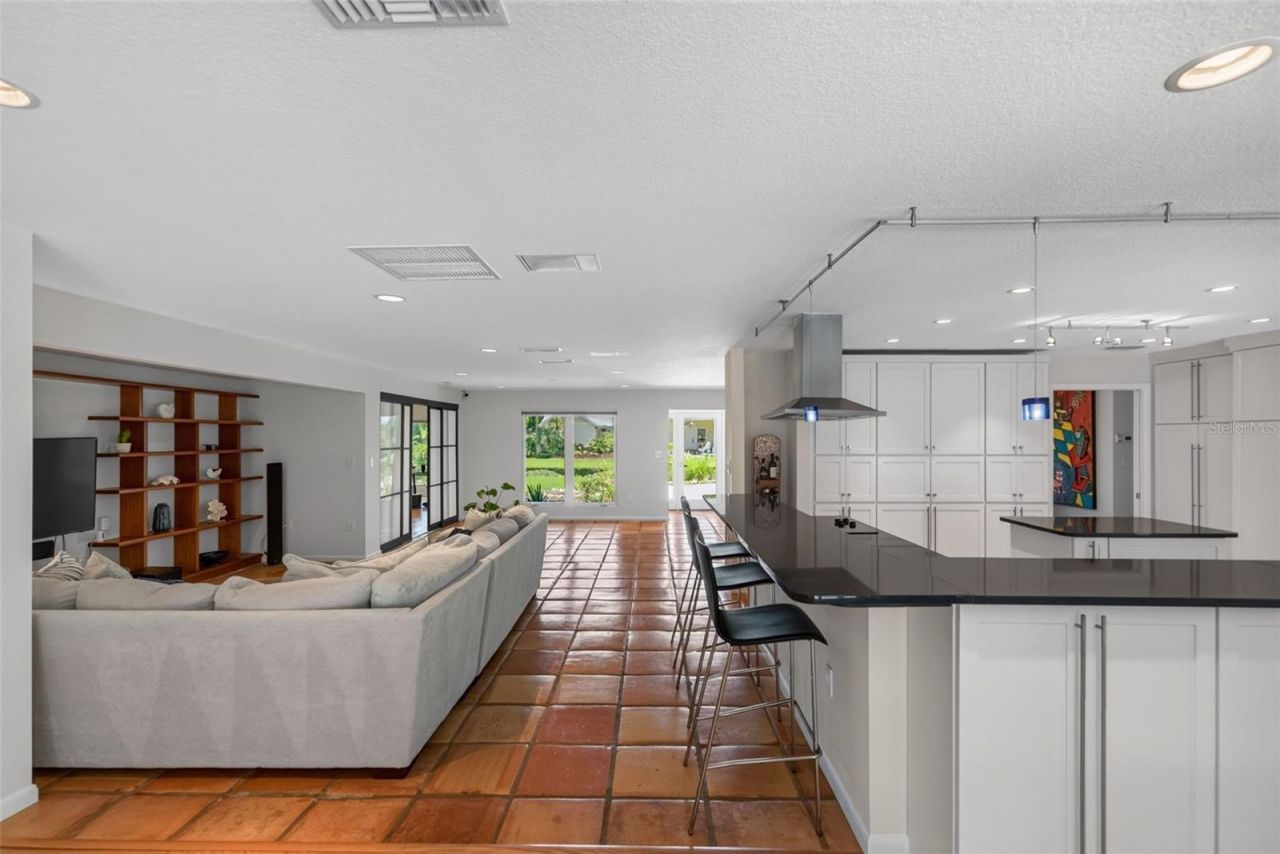 2631 Puritan Terrace, Sarasota, FL 34239 Photo