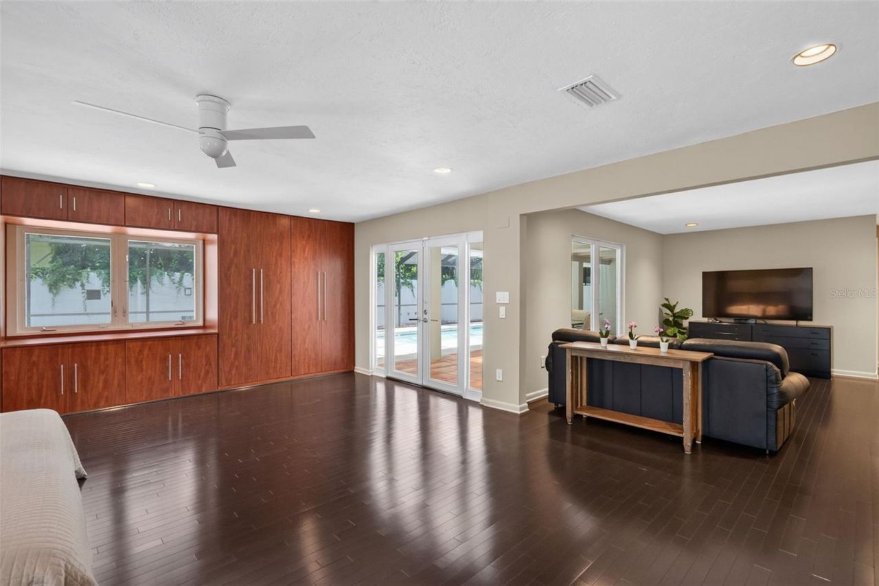 2631 Puritan Terrace, Sarasota, FL 34239 Photo