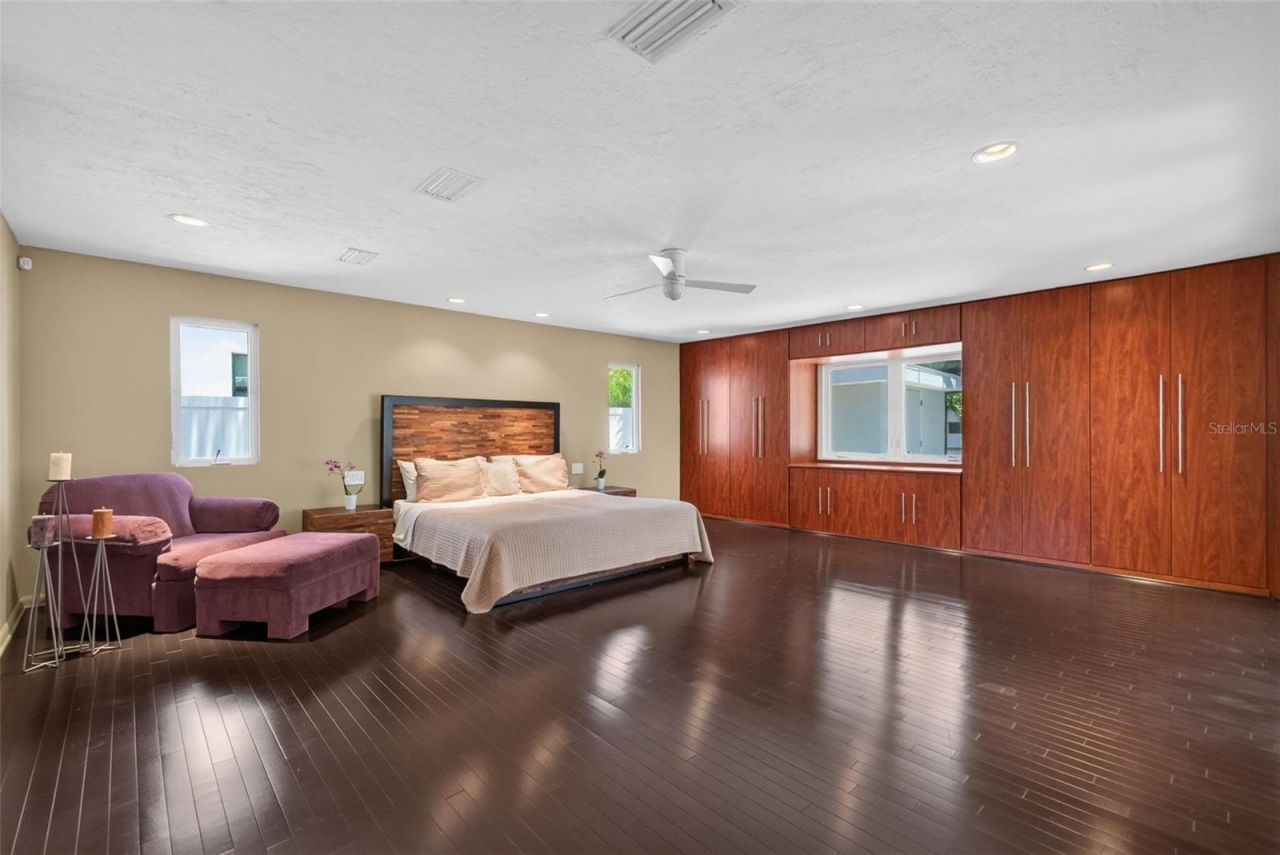 2631 Puritan Terrace, Sarasota, FL 34239 Photo