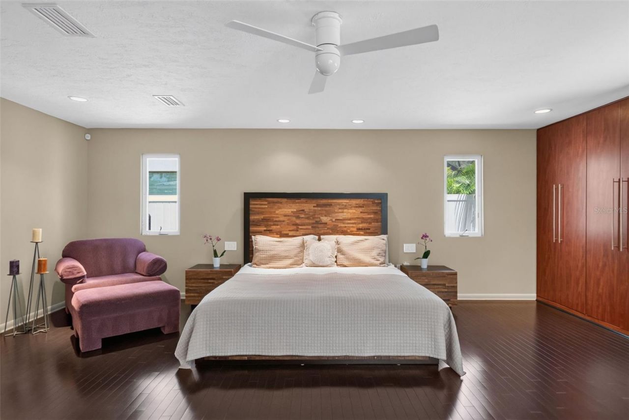 2631 Puritan Terrace, Sarasota, FL 34239 Photo