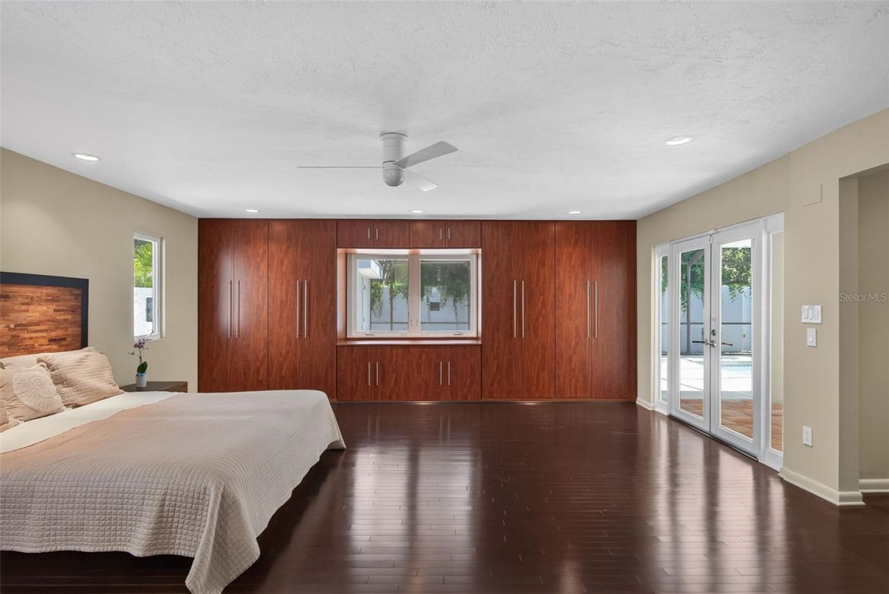 2631 Puritan Terrace, Sarasota, FL 34239 Photo