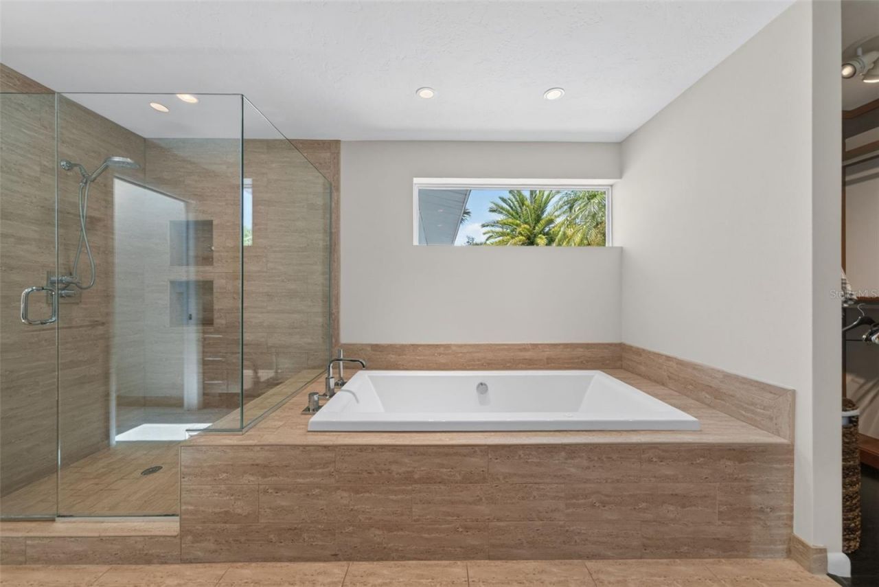 2631 Puritan Terrace, Sarasota, FL 34239 Photo