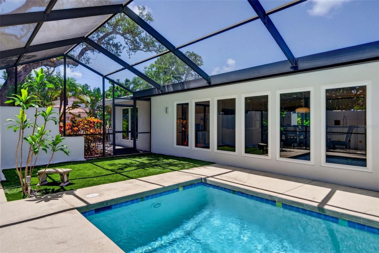 2631 Puritan Terrace, Sarasota, FL 34239 Photo