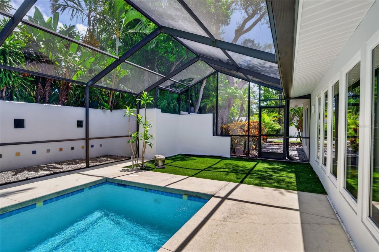 2631 Puritan Terrace, Sarasota, FL 34239 Photo