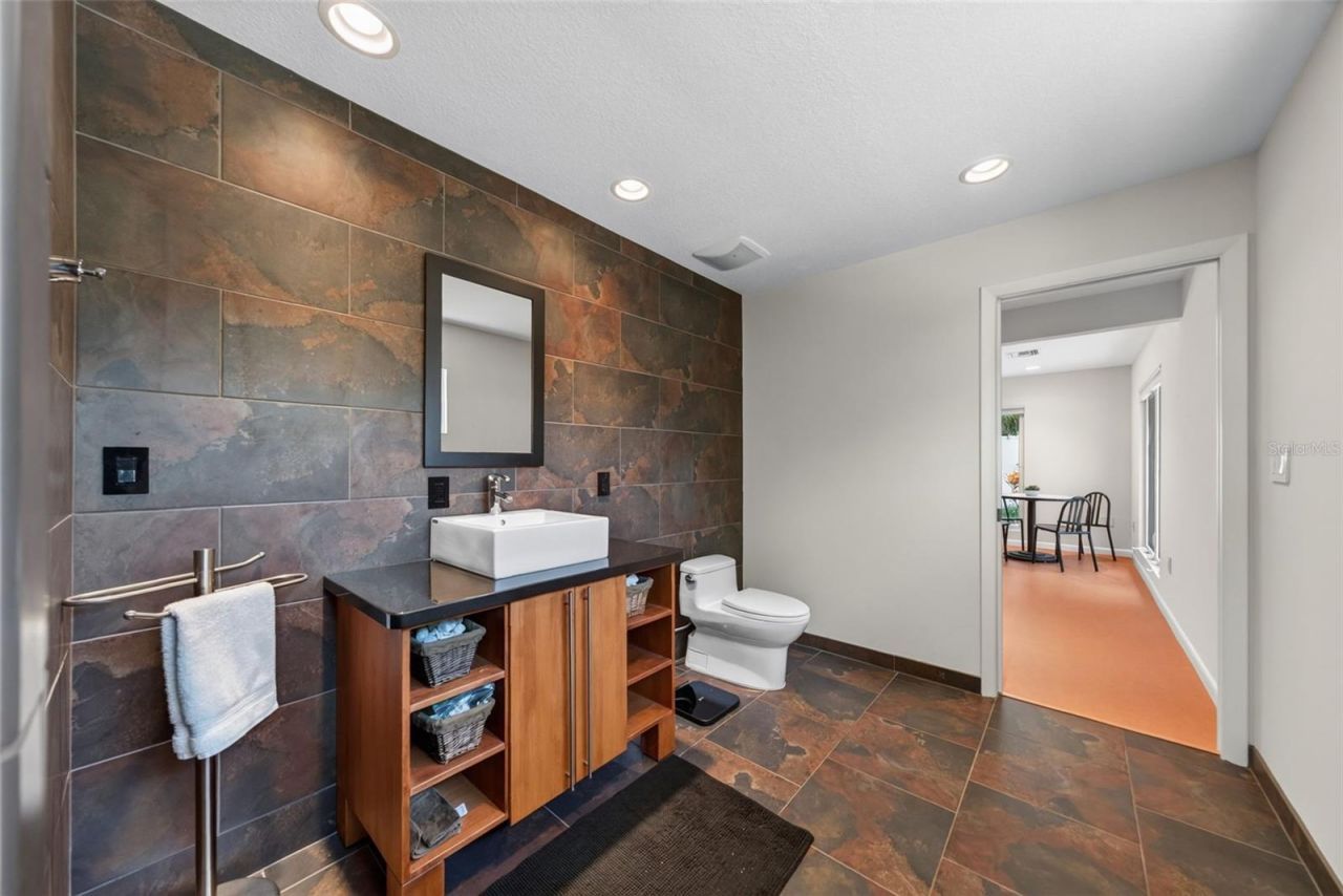 2631 Puritan Terrace, Sarasota, FL 34239 Photo