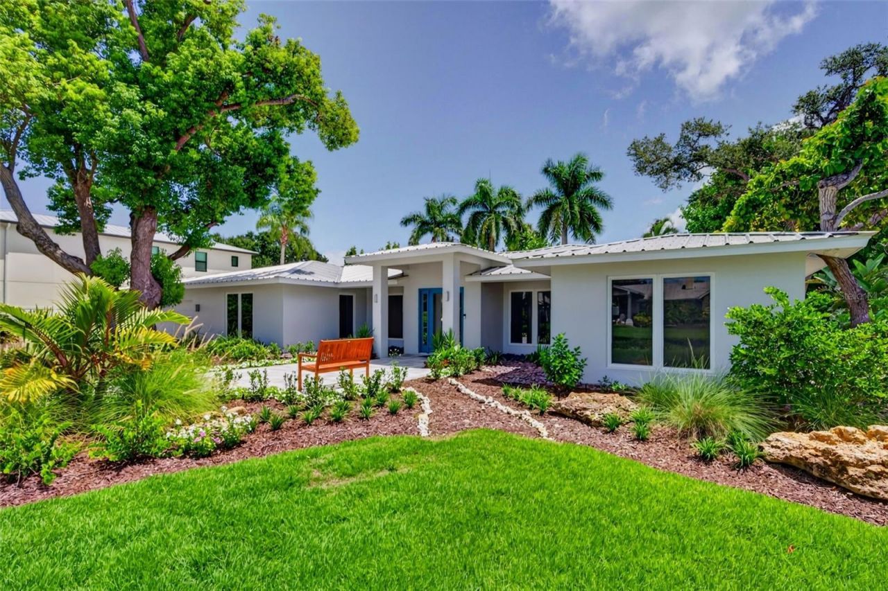 2631 Puritan Terrace, Sarasota, FL 34239 Photo