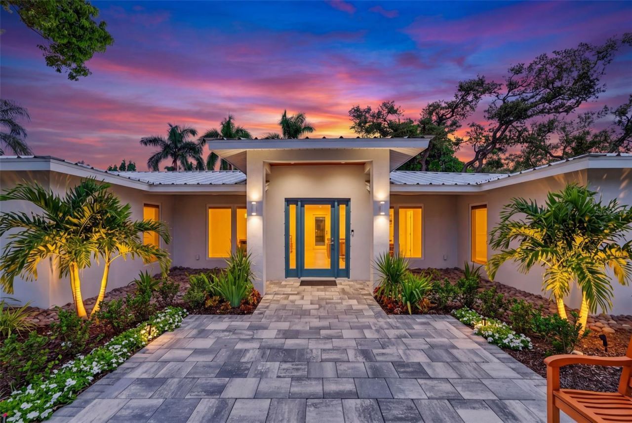 2631 Puritan Terrace, Sarasota, FL 34239 Photo