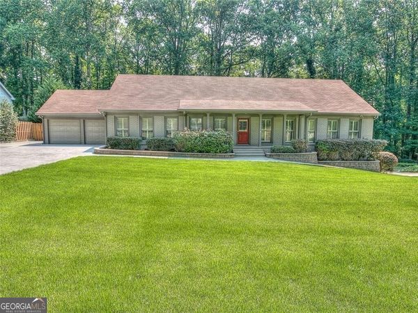 5575 Lake Forrest Drive, Atlanta, GA 30342