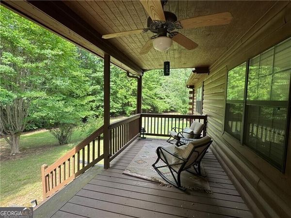 8911 Daerwater Drive, Winston, GA 30187