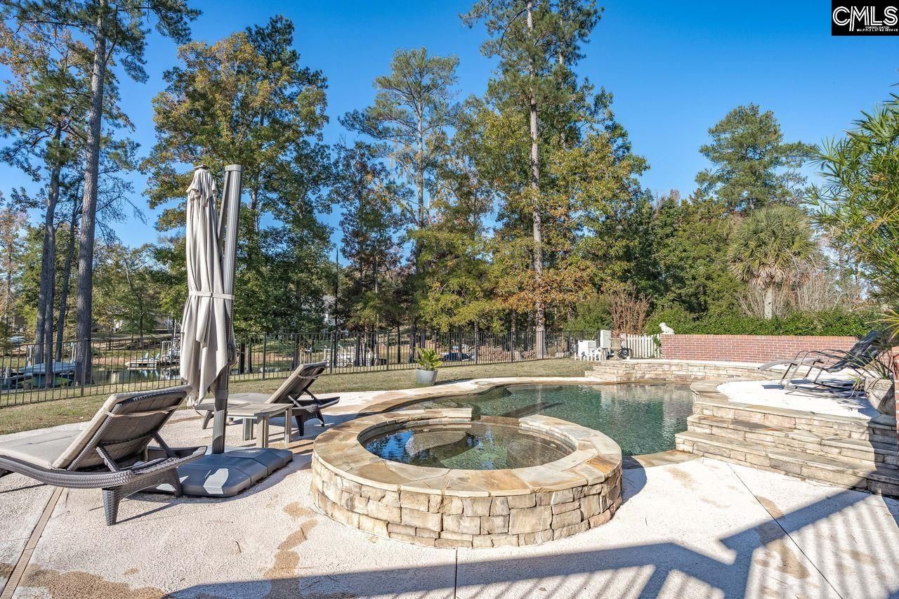 201 Stoney Pointe Drive  Photo 8