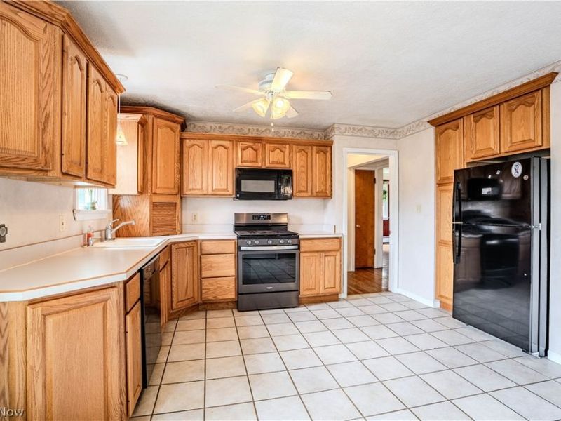31950 Chardon Road , Willoughby Hills, OH 44094 Photo 13