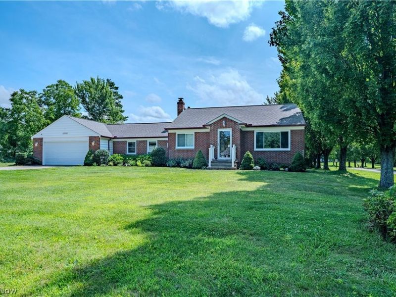 31950 Chardon Road , Willoughby Hills, OH 44094 Photo 4