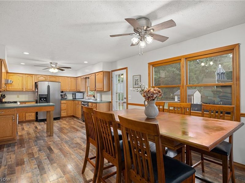 876 Moss Canyon Drive, Amherst, OH 44001 Photo 7