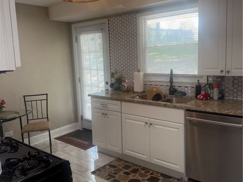 20274 Emery Road, North Randall, OH 44128 Photo 6