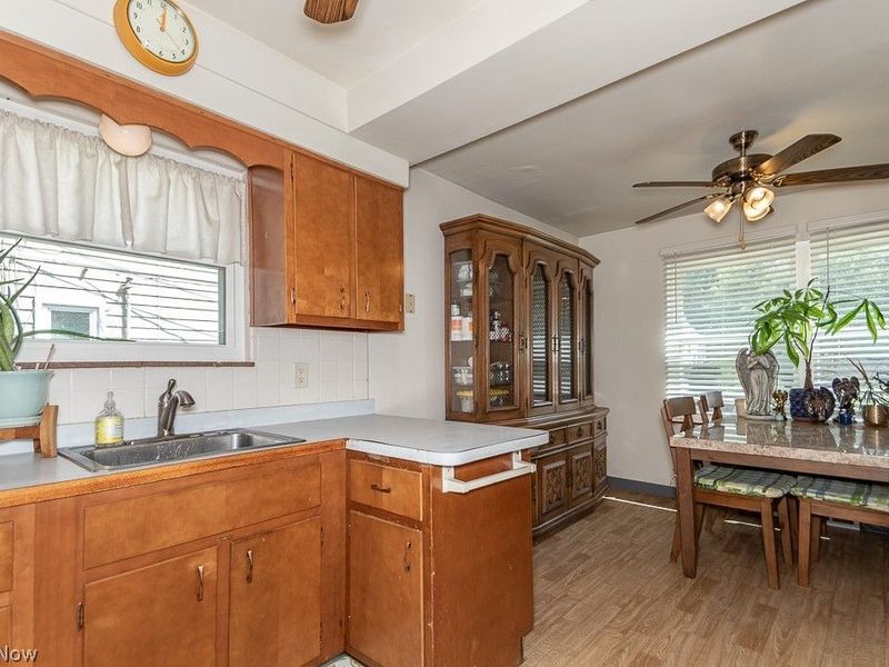 1292 Irene Road, Lyndhurst, OH 44124 Photo 6