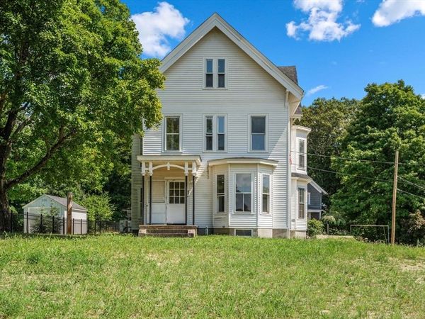 83 Oak Street, Uxbridge, MA 01569