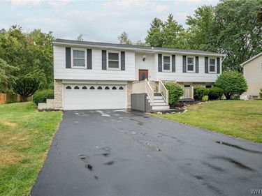 64 Candy Lane, Orchard Park, NY 14127