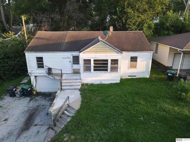 3813 Browne Street, Omaha, NE 68111