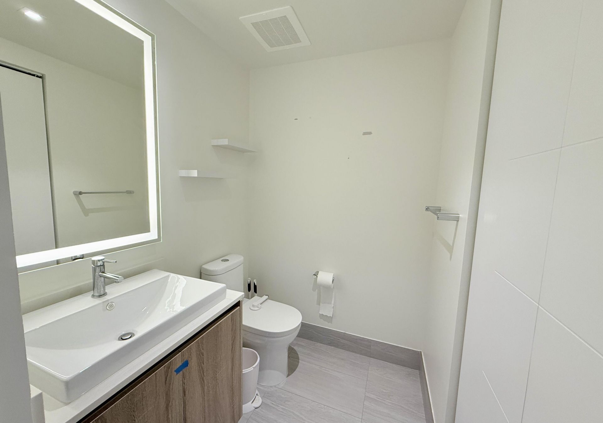 2960 NE 207th Street, Unit 710, Aventura, FL 33180 Photo
