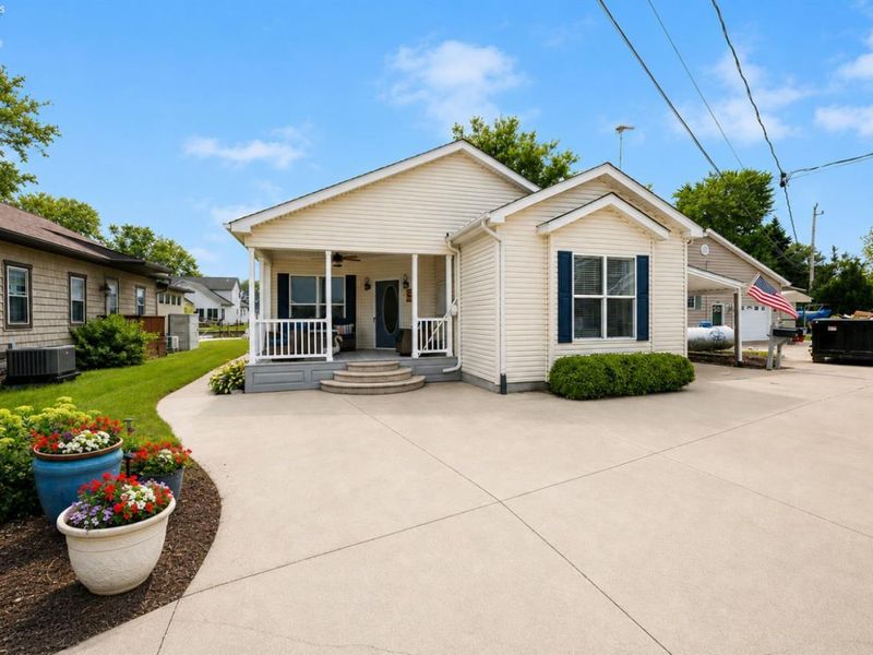 4804 Johnson Avenue, Port Clinton, OH 43452 Photo 2