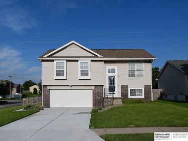 7232 S 179th Street, Omaha, NE 68136