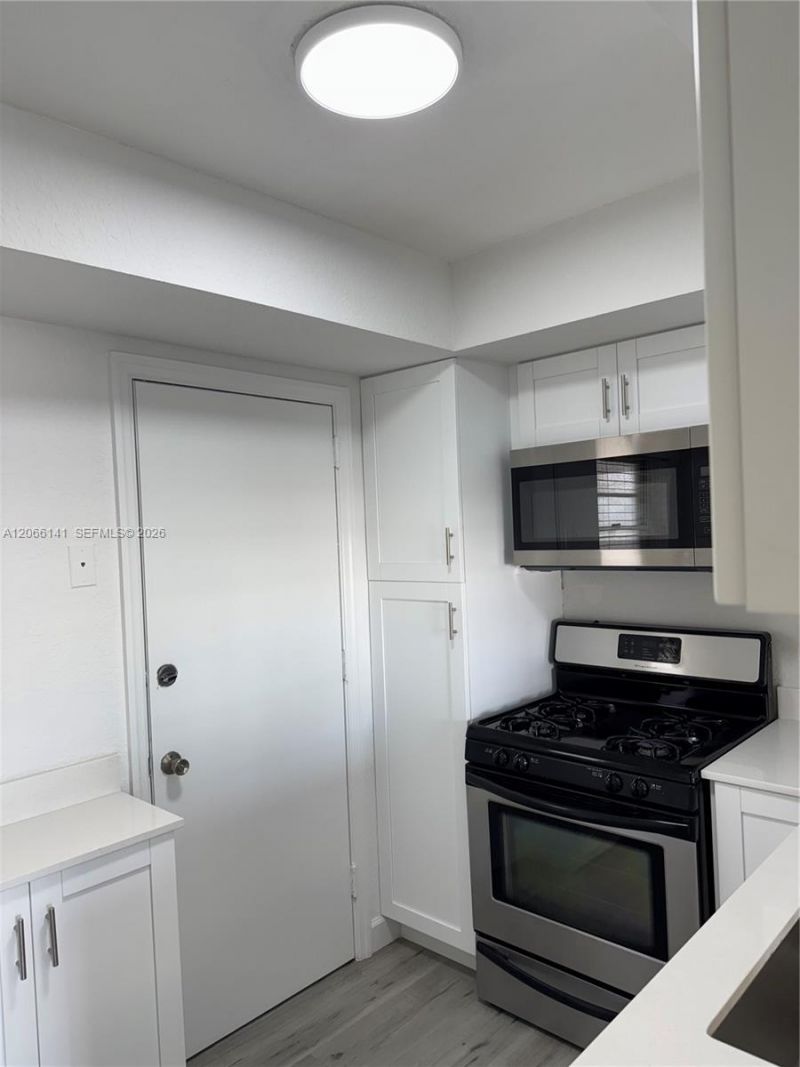 7713 SW 88th St , Unit A315, Miami, FL 33143 Photo