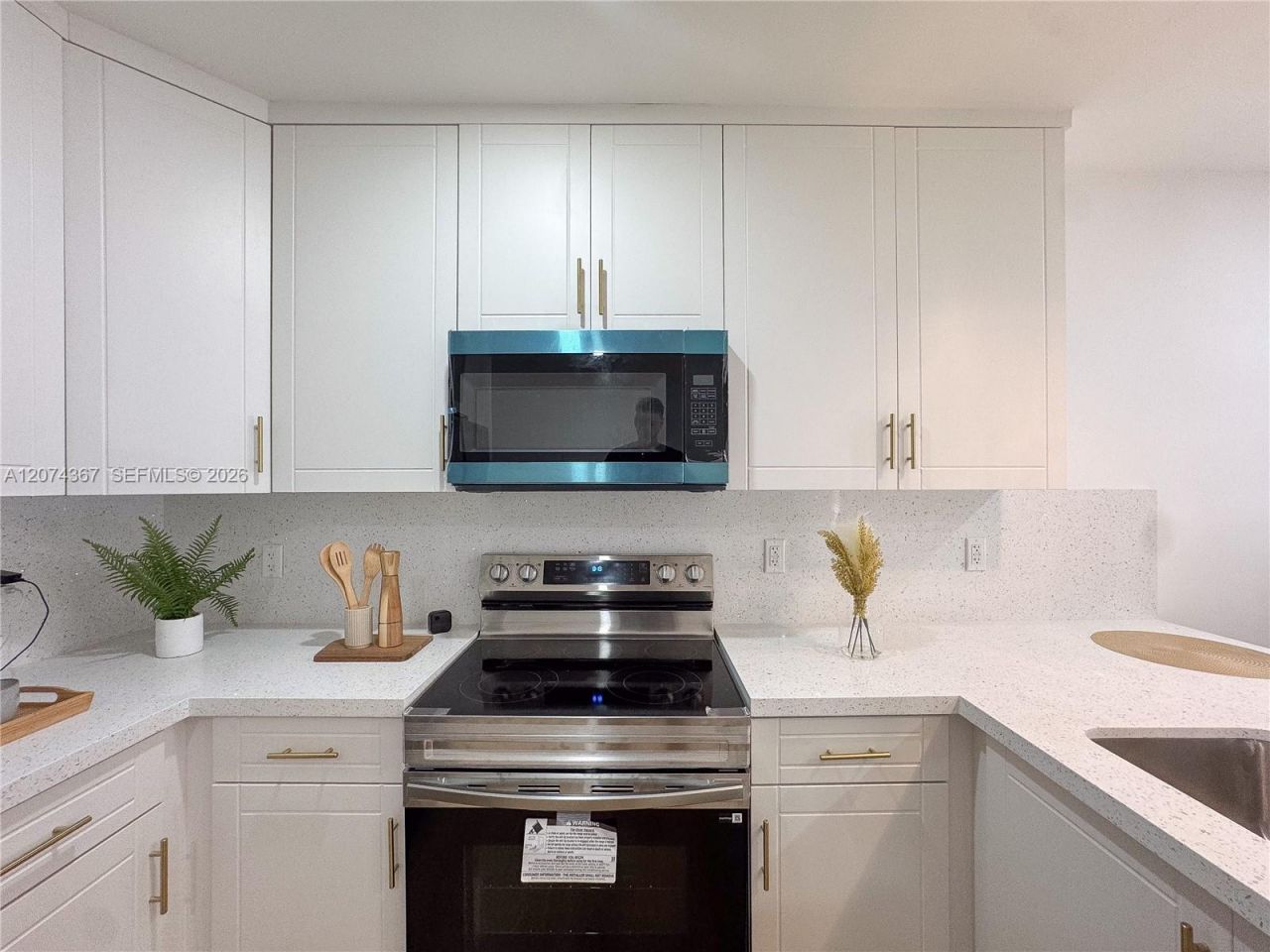 1300 NW 42nd St , Miami, FL 33142 Photo