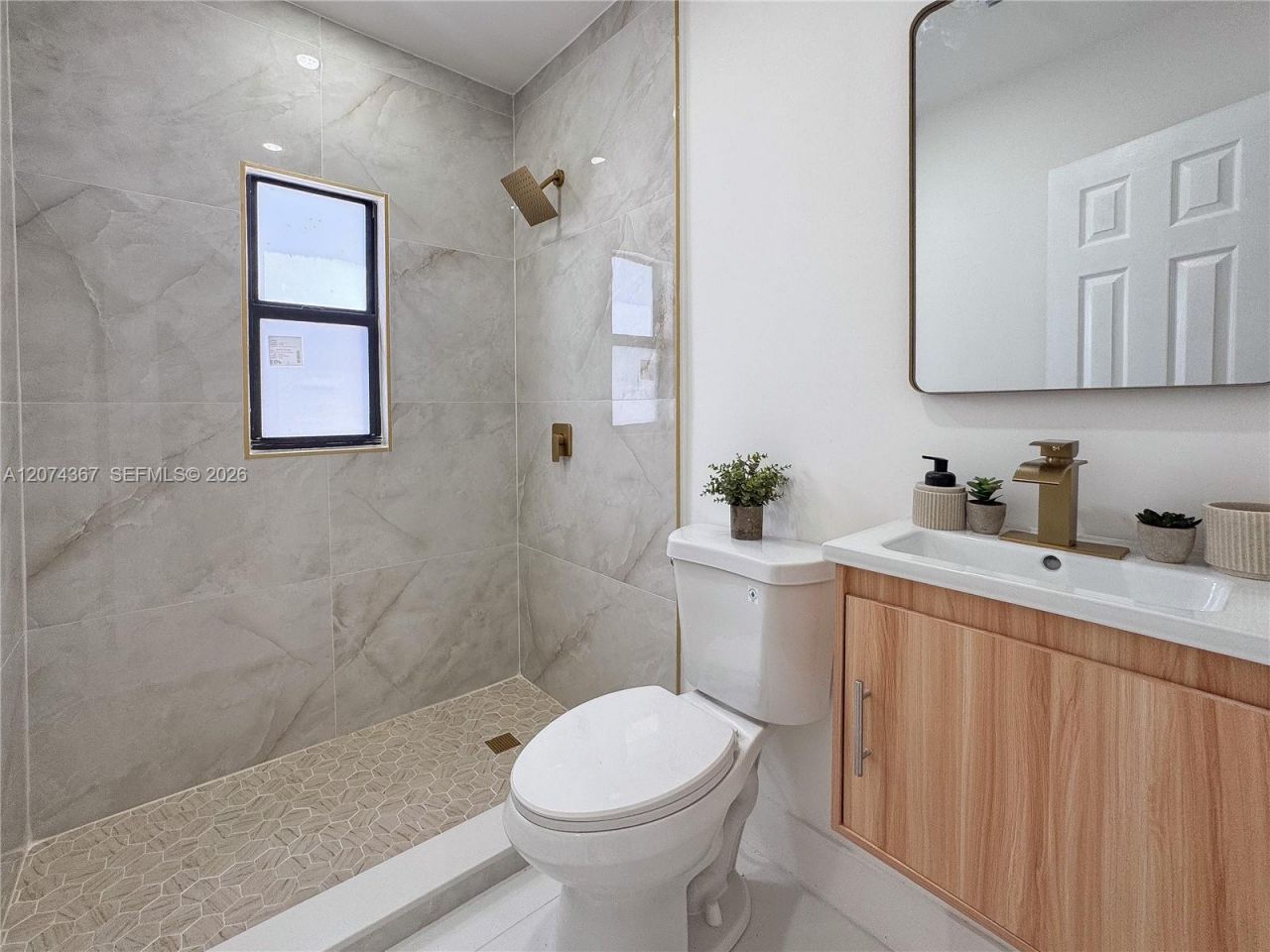 1300 NW 42nd St , Miami, FL 33142 Photo