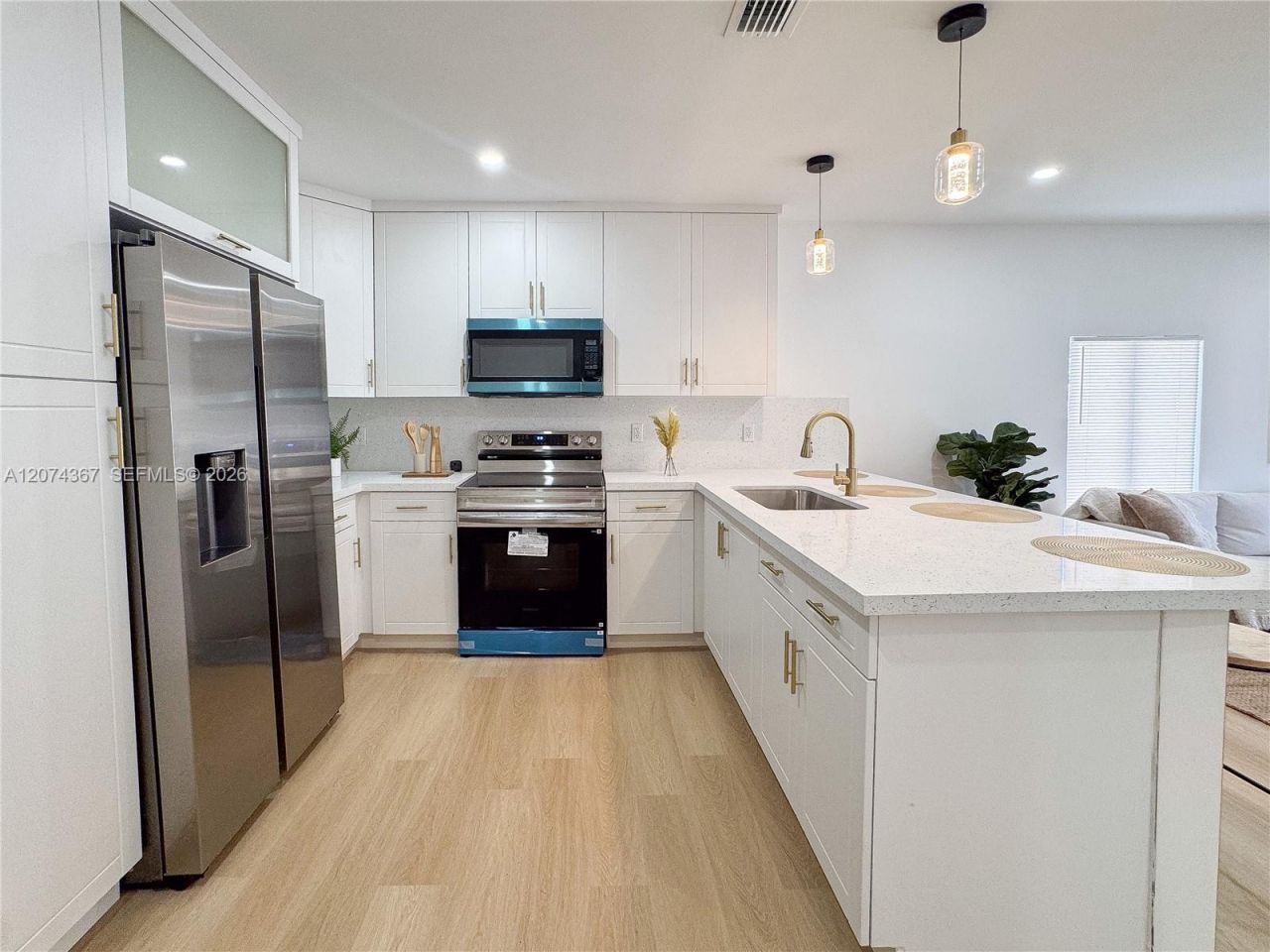 1300 NW 42nd St , Miami, FL 33142 Photo