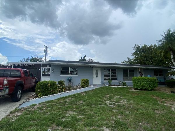 1111 N VINEYARD ST , Unit -, Lehigh Acres, FL 33936