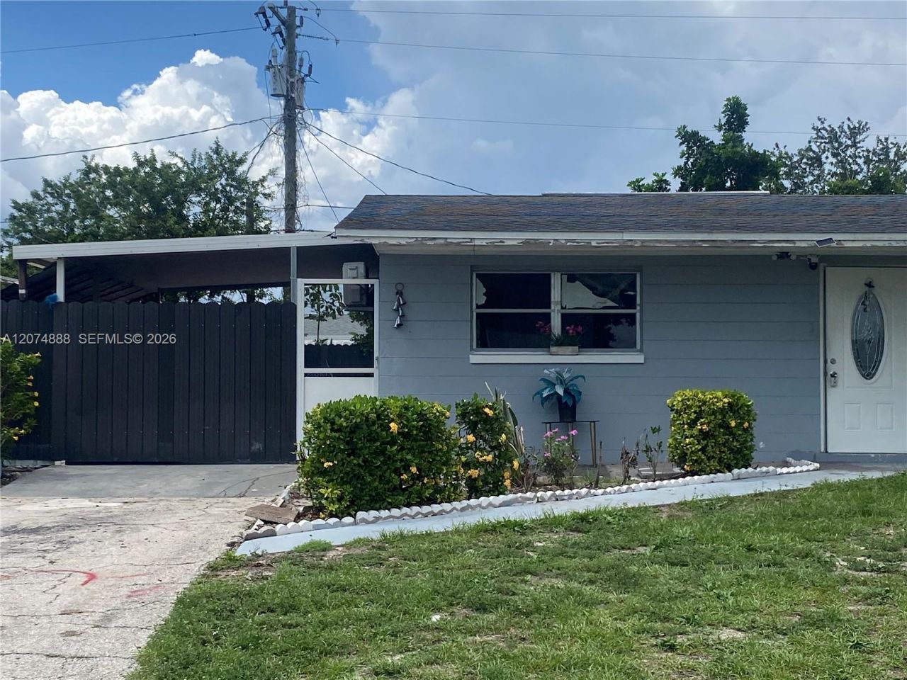 1111 N Vineyard St , Unit -, Lehigh Acres, FL 33936 Photo